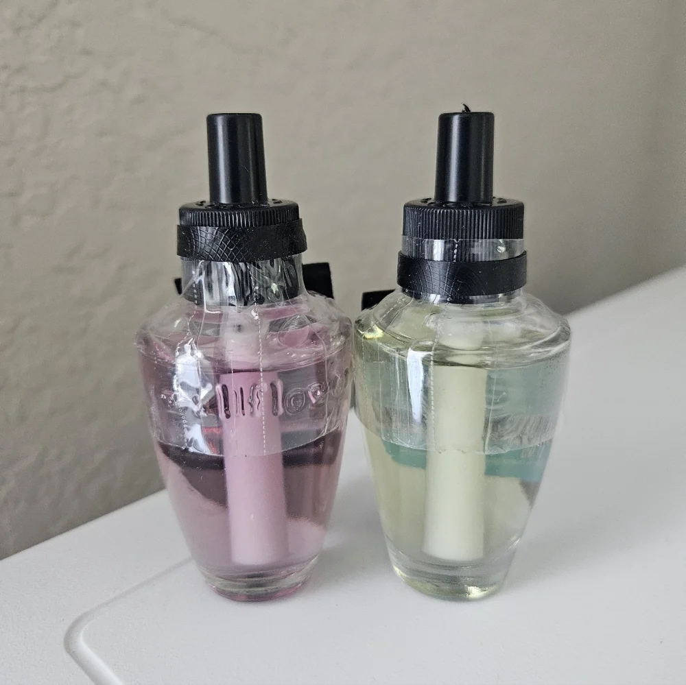 White Barn Wallflower Refills - Set Of 2 - Picture 3 of 4